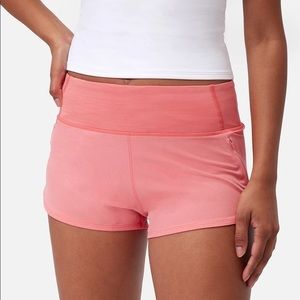 Outdoor Voices Hudson Short 2.5” Guava